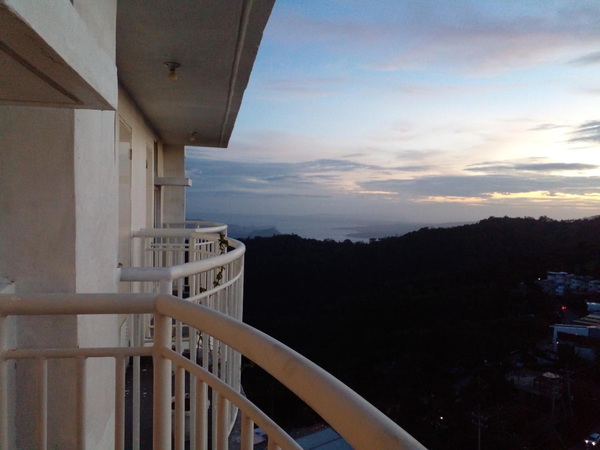 Condo With Free Swimming Pool & Viewing Deck Tagaytay City Rom bilde